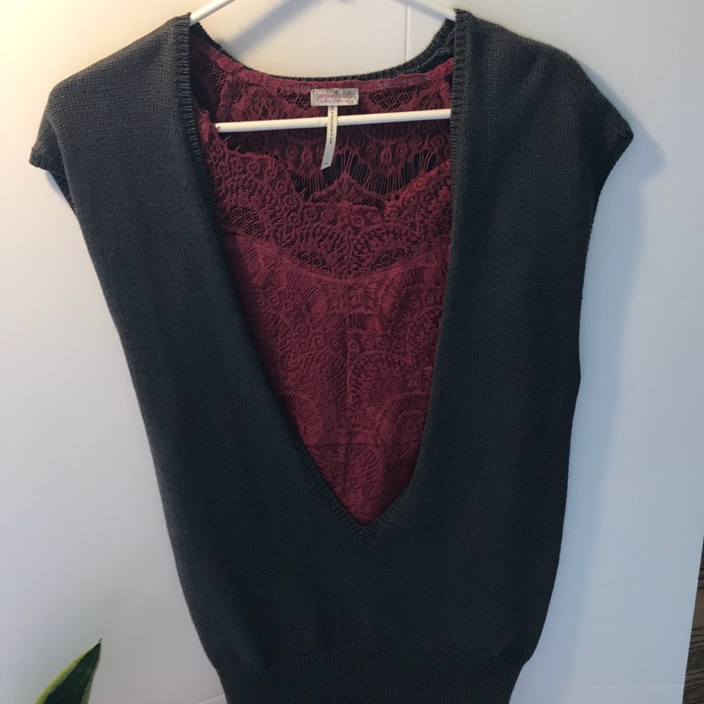 Theory sweater in size small